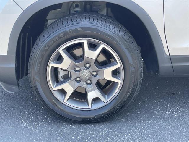 Photo of 2022 Lunar Silver Metallic Honda Passport