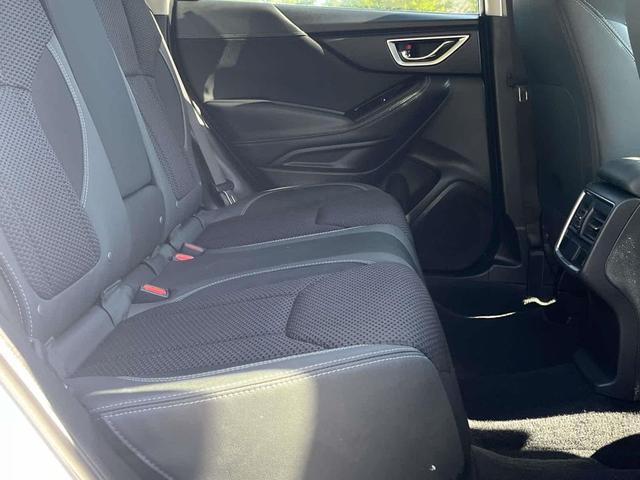 Photo of 2019 Crystal White Pearl Subaru Forester
