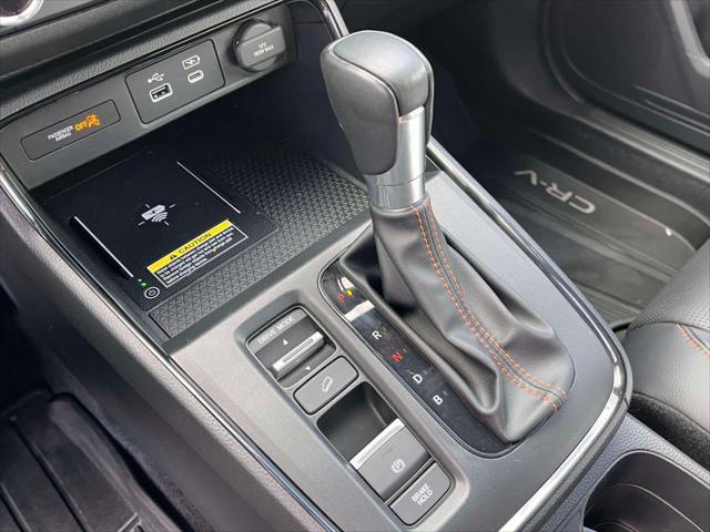 Photo of 2024 Lunar Silver Metallic Honda CR-V Hybrid