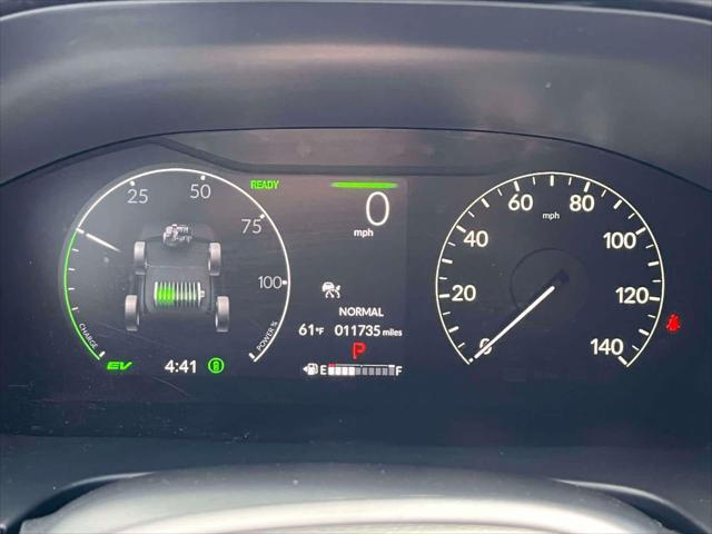 Photo of 2024 Lunar Silver Metallic Honda CR-V Hybrid