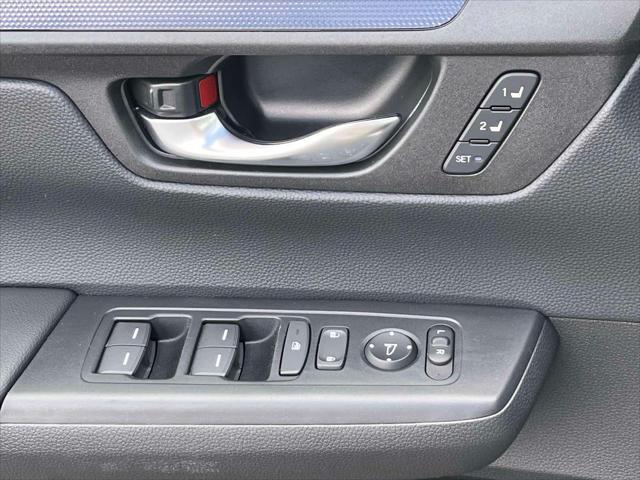 Photo of 2024 Lunar Silver Metallic Honda CR-V Hybrid