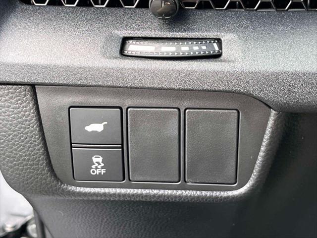 Photo of 2024 Lunar Silver Metallic Honda CR-V Hybrid