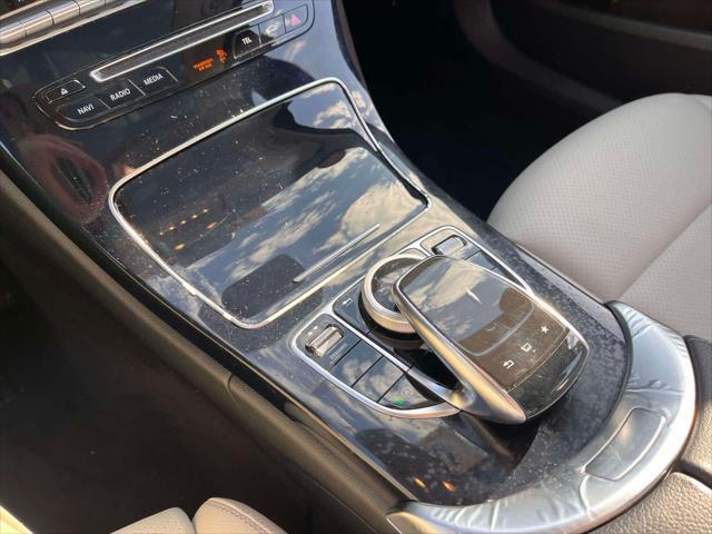 Photo of 2016 GRY/Grey Mercedes-Benz C-Class