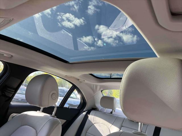 Photo of 2016 GRY/Grey Mercedes-Benz C-Class
