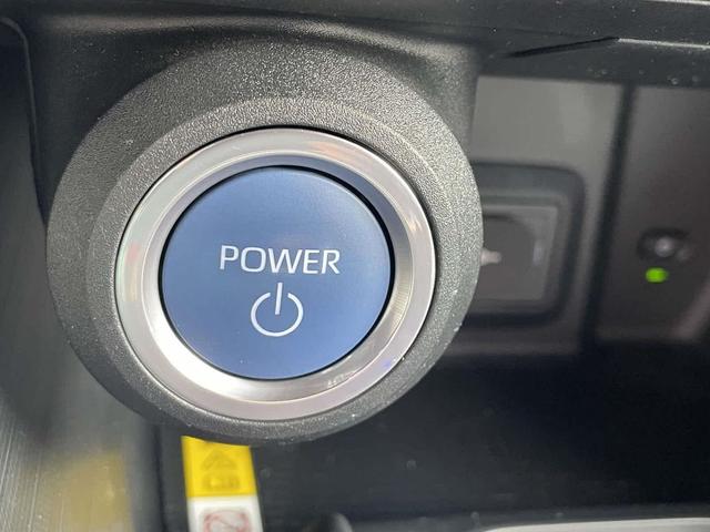 Photo of 2021 Celestial Black Toyota Venza