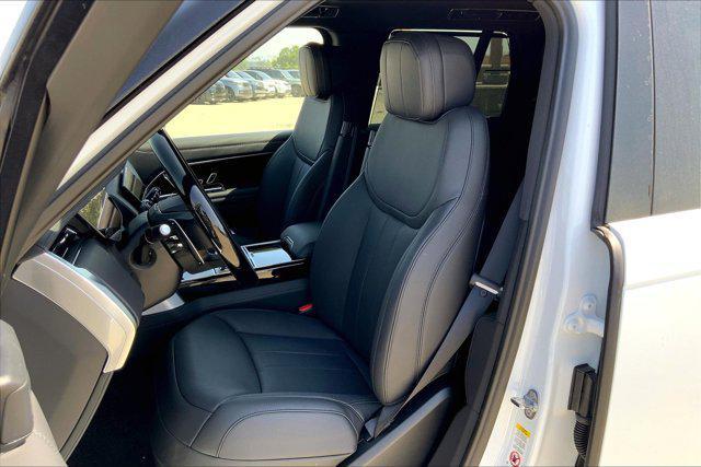 Photo of 2025 Fuji White Land Rover Range Rover