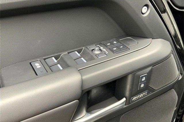 Photo of 2025 Santorini Blak Land Rover Defender