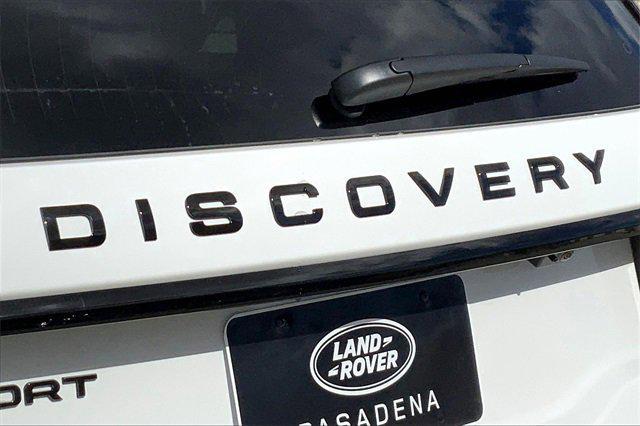 Photo of 2025 Fuji White Land Rover Discovery Sport