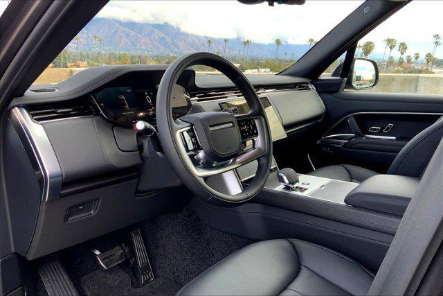 Photo of 2025 Charente Grey Land Rover Range Rover