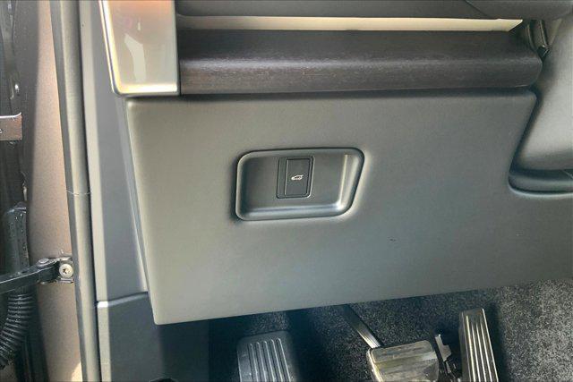 Photo of 2025 Charente Grey Land Rover Range Rover