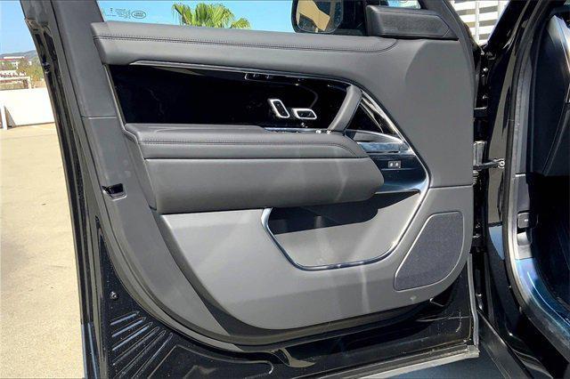 Photo of 2025 Santorini Blak Land Rover Range Rover