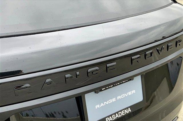 Photo of 2026 Santorini Black Metallic Land Rover Range Rover Velar