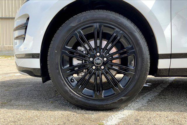 Photo of 2024 Fuji White Land Rover Range Rover Evoque