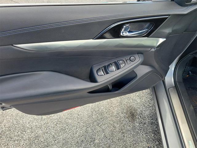 Photo of 2018 Gun Metallic Nissan Maxima