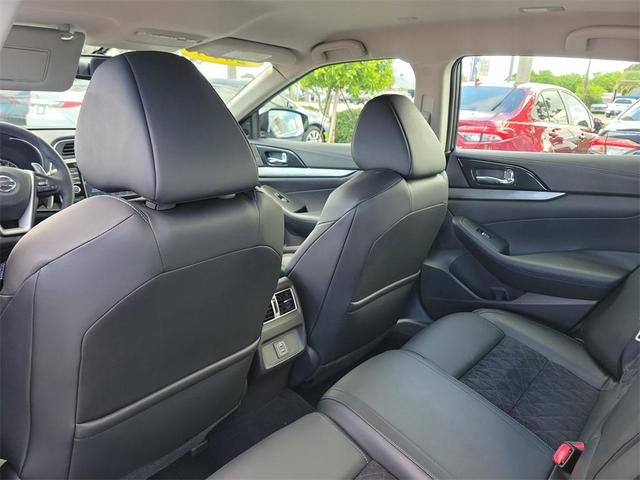 Photo of 2018 Gun Metallic Nissan Maxima