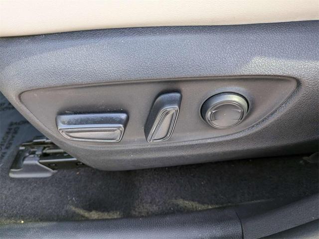 Photo of 2022 Blizzard Pearl Toyota RAV4