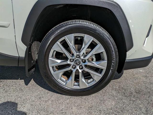 Photo of 2022 Blizzard Pearl Toyota RAV4