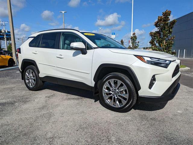 Photo of 2022 Blizzard Pearl Toyota RAV4