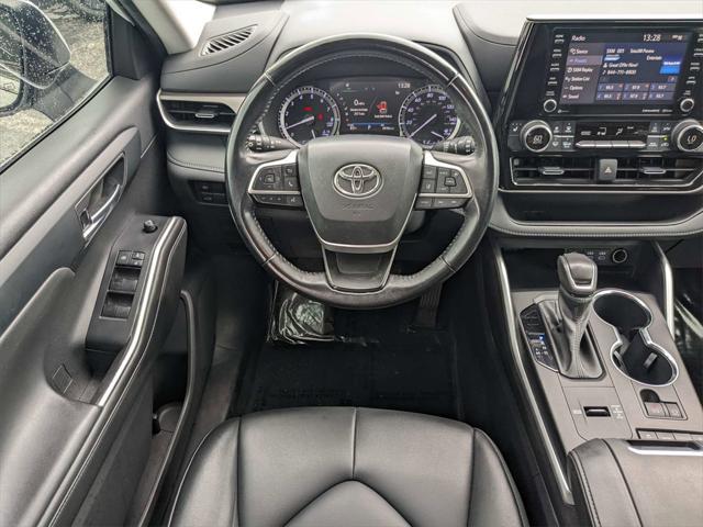 Photo of 2022 Pear Toyota Highlander