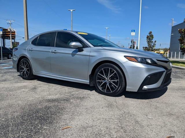 Photo of 2021 Celestial Silver Metallic Toyota Camry