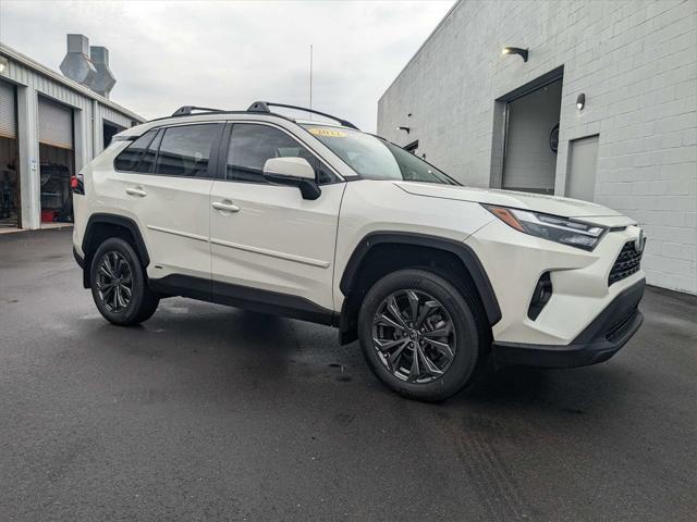 Photo of 2022 Blizzard Pearl Toyota RAV4 Hybrid
