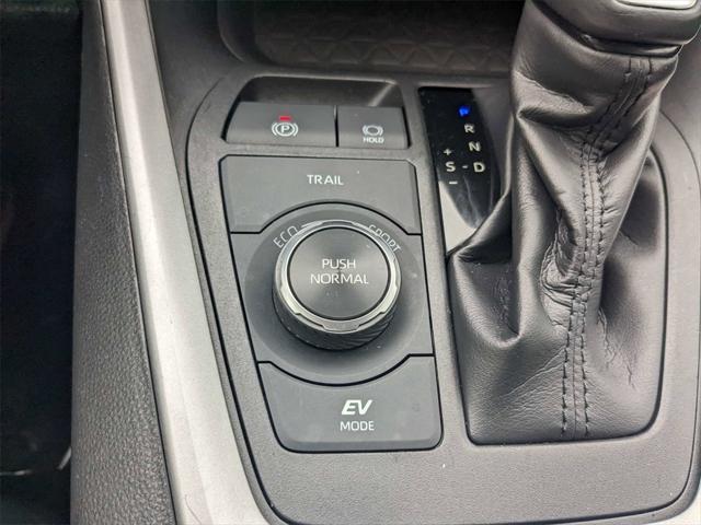 Photo of 2022 Blizzard Pearl Toyota RAV4 Hybrid