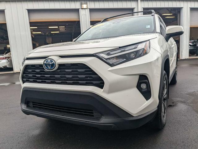 Photo of 2022 Blizzard Pearl Toyota RAV4 Hybrid