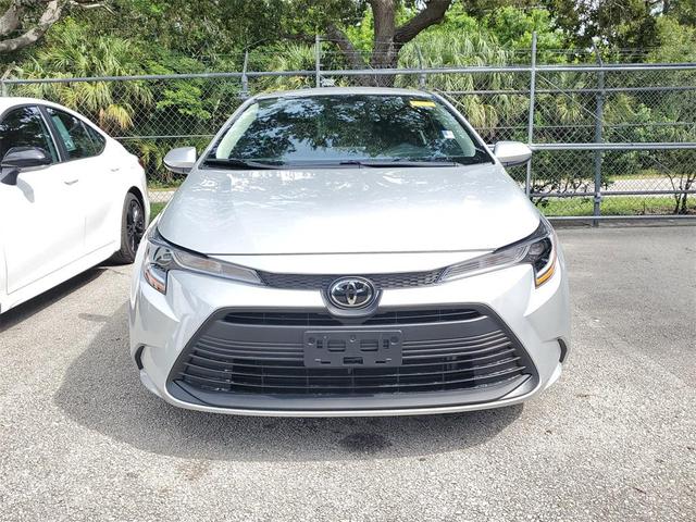 Photo of 2025 Classic Silver Metallic Toyota Corolla