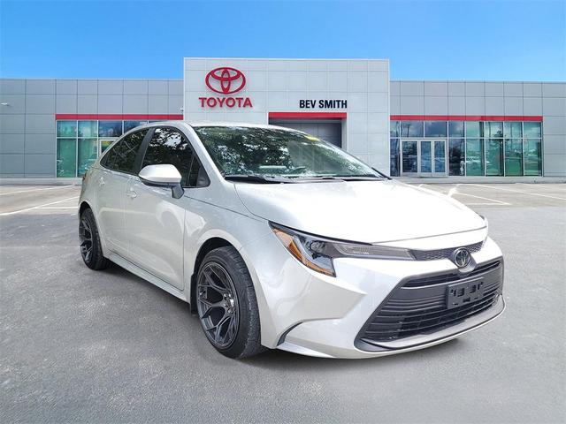 Photo of 2025 Classic Silver Metallic Toyota Corolla