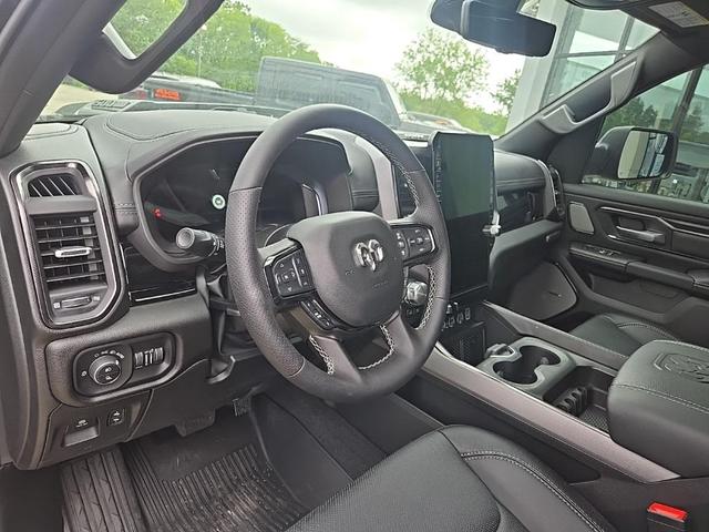 Photo of 2025 Granite Crystal Metallic Clearcoat RAM 1500