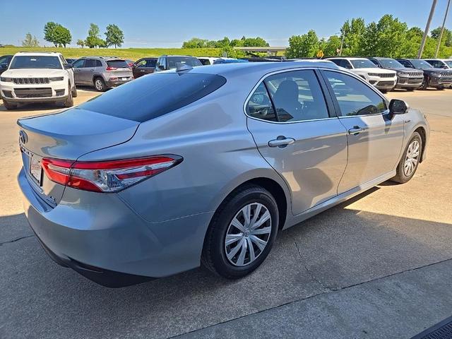 Photo of 2020 Celestial Silver Metallic Toyota Camry