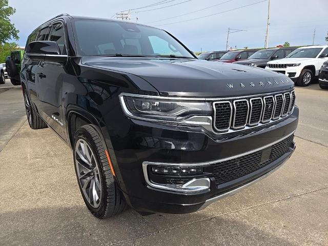 Photo of 2024 Diamond Black Crystal Pearlcoat Jeep Wagoneer L