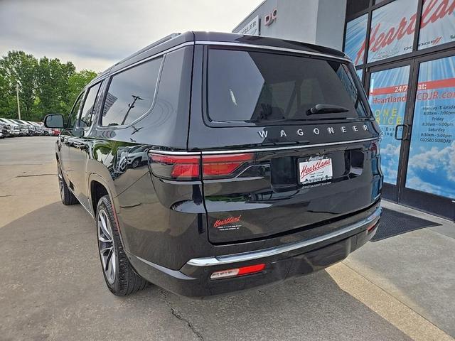 Photo of 2024 Diamond Black Crystal Pearlcoat Jeep Wagoneer L
