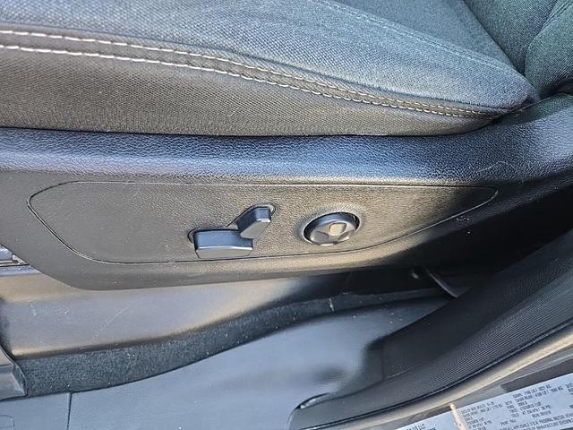 Photo of 2021 Granite Crystal Metallic Clearcoat RAM 1500