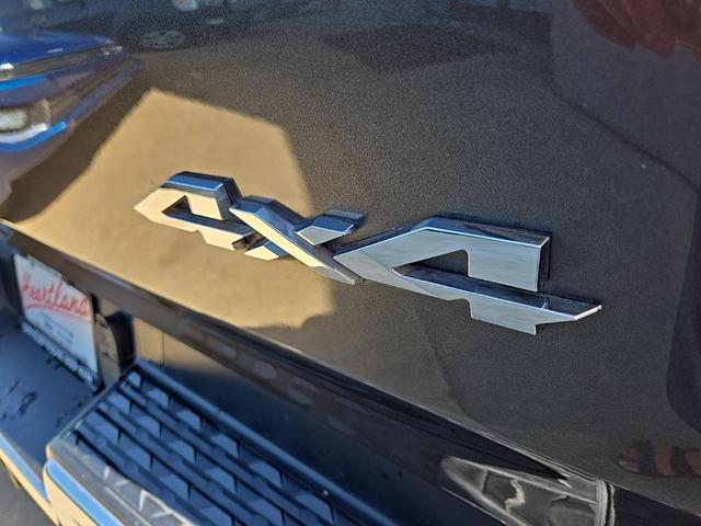Photo of 2021 Granite Crystal Metallic Clearcoat RAM 1500