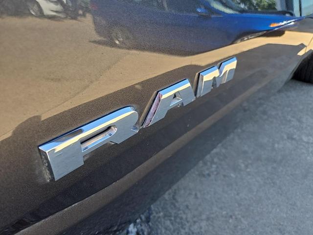 Photo of 2021 Granite Crystal Metallic Clearcoat RAM 1500