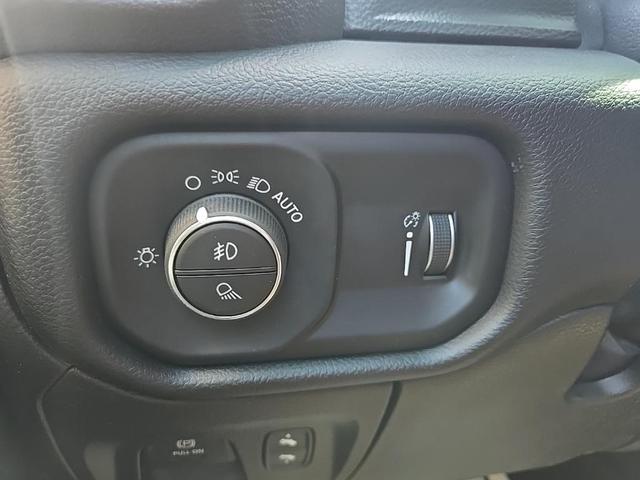 Photo of 2021 Granite Crystal Metallic Clearcoat RAM 1500
