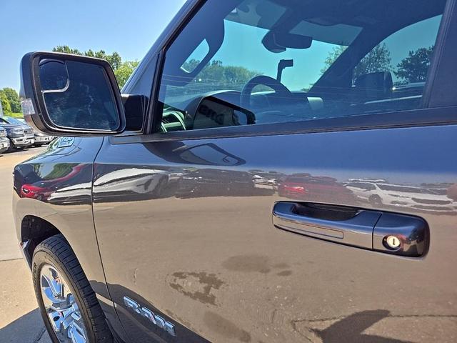 Photo of 2021 Granite Crystal Metallic Clearcoat RAM 1500