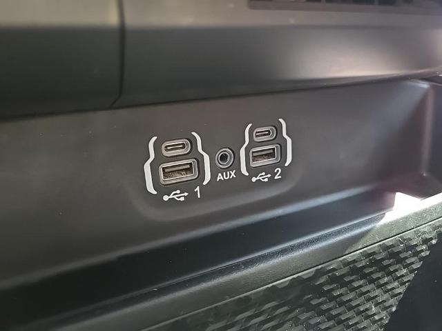 Photo of 2021 Granite Crystal Metallic Clearcoat RAM 1500
