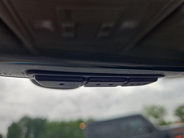 Photo of 2018 Pure White Volkswagen Atlas