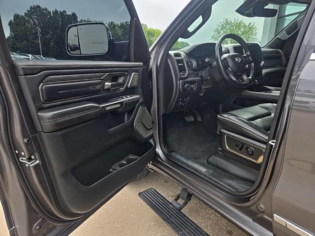 Photo of 2021 Granite Crystal Metallic Clearcoat RAM 1500