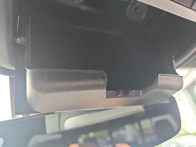 Photo of 2021 Granite Crystal Metallic Clearcoat RAM 1500