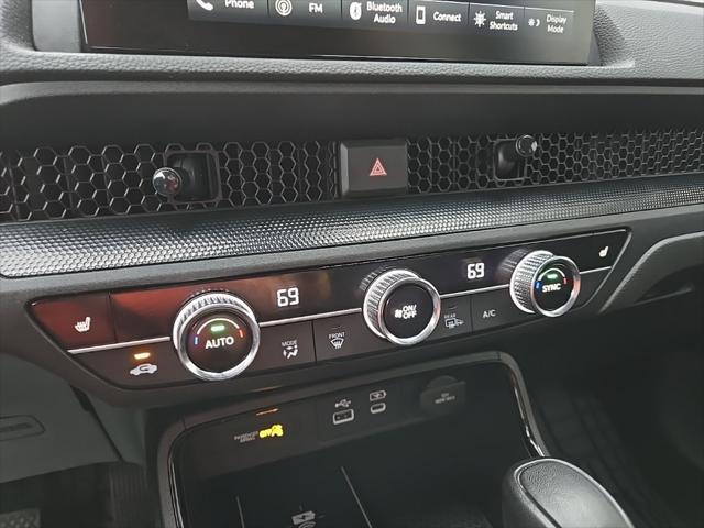 Photo of 2024 Blue Honda CR-V Hybrid