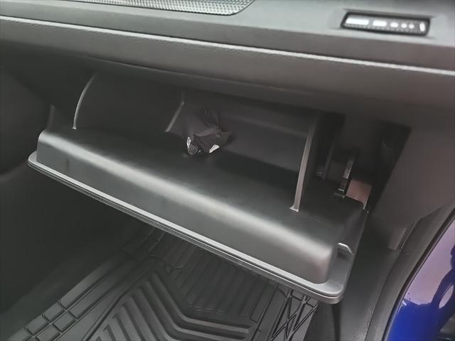 Photo of 2024 Blue Honda CR-V Hybrid
