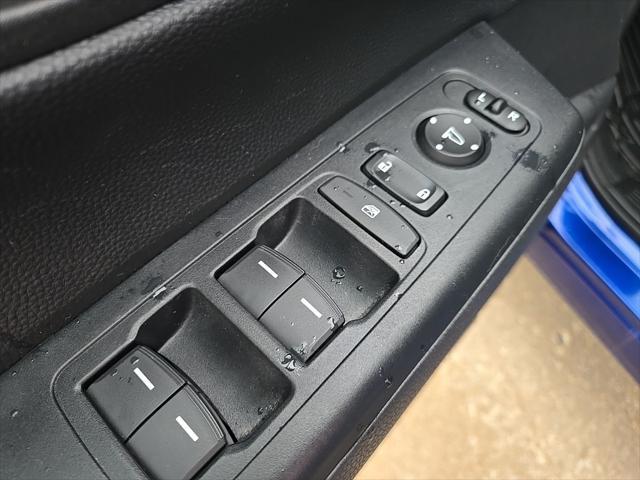 Photo of 2024 Blue Honda CR-V Hybrid
