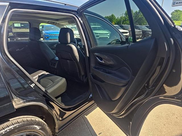 Photo of 2022 Ebony Twilight Metallic GMC Terrain