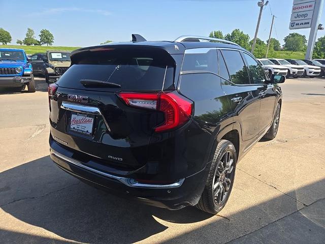 Photo of 2022 Ebony Twilight Metallic GMC Terrain