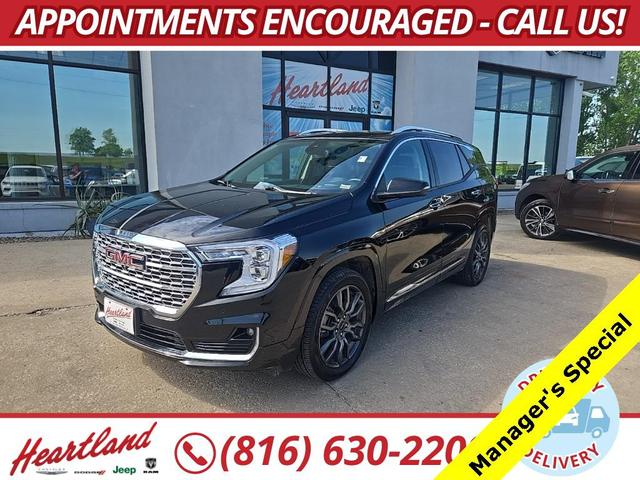 Photo of 2022 Ebony Twilight Metallic GMC Terrain