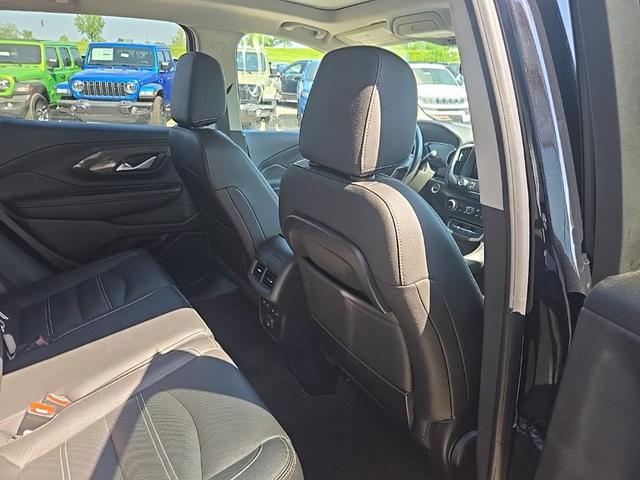 Photo of 2022 Ebony Twilight Metallic GMC Terrain