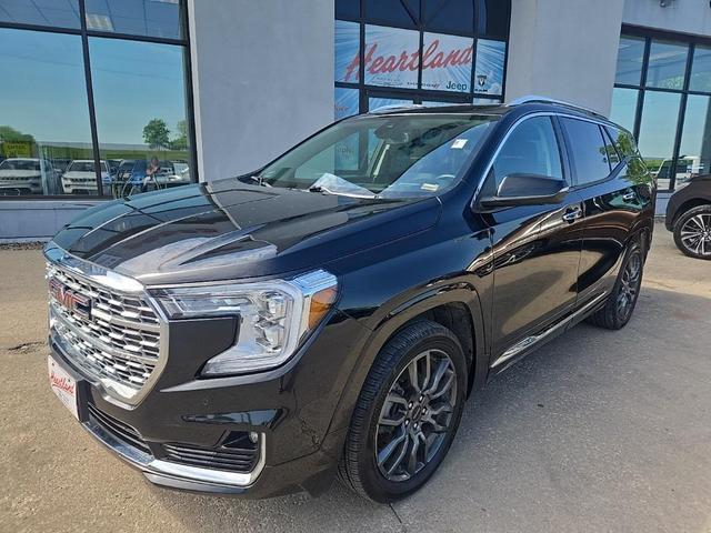 Photo of 2022 Ebony Twilight Metallic GMC Terrain